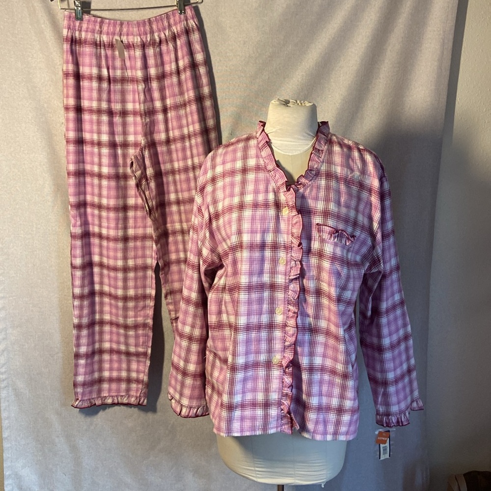Cherokee 2 Piece Pajama Set Womens 100% Cotton. 
Long Sleeve  Size M-L. New.